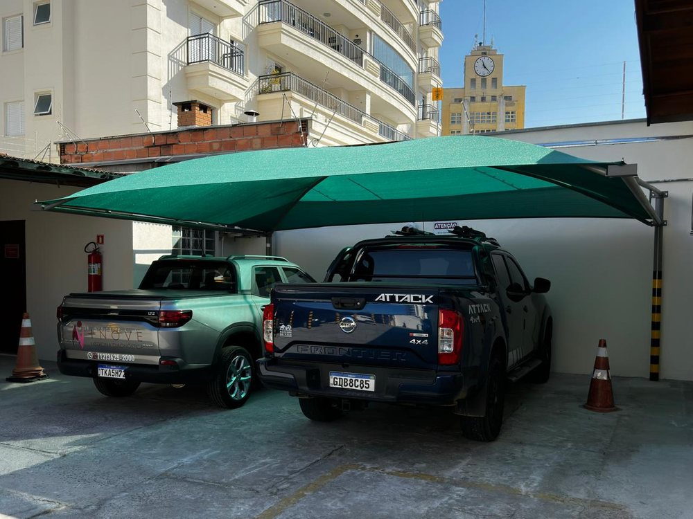 Cobertura tela HDPE verde em condomínio — FBM Dourado